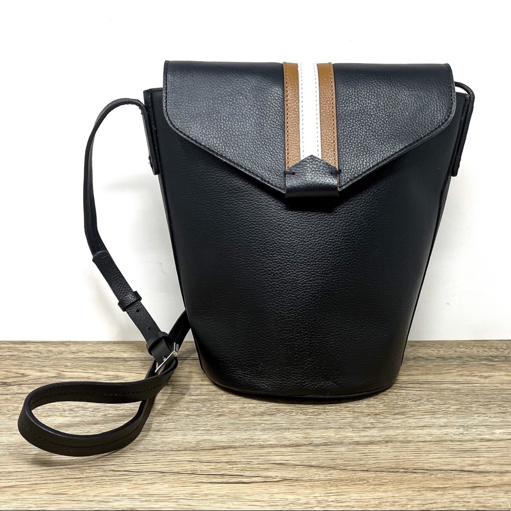 Kaanas black leather striped crossbody bucket bag